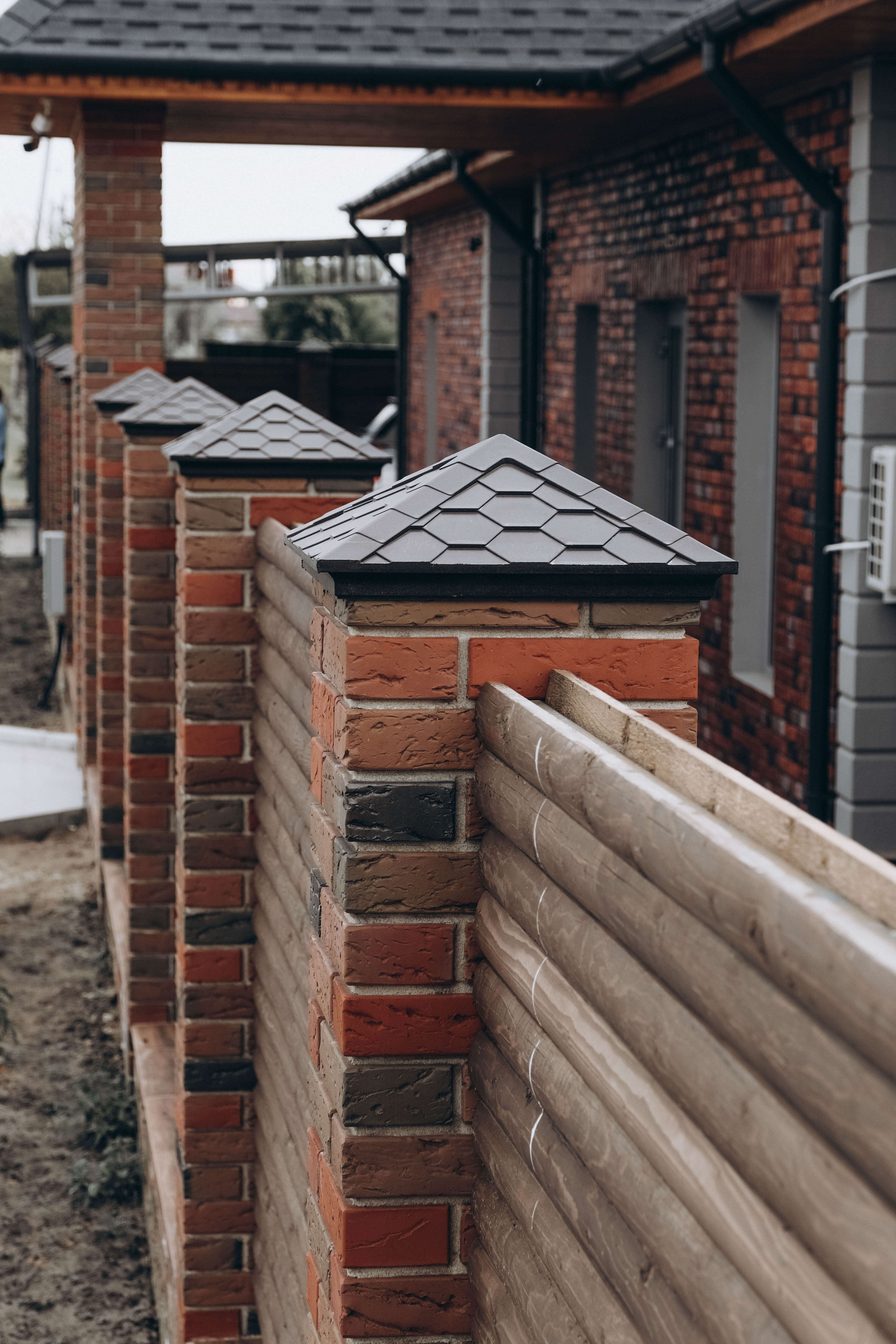 Колпак Zking Эверест Коричневый на столб 1.5х1.5 кирпича (390х390мм) в Гатчине фото